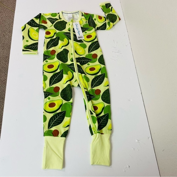 Good Luck Avocado Pajamas Size 18-24 Months - Picture 2 of 8
